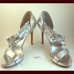 🆕 Michael Kors 4” Silver Heels